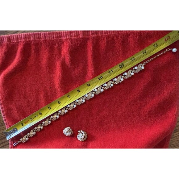 Crown Trifari Heavy Gold Plated, Cubic Zirc, Pearl Necklace & Matching Earrings - Picture 9 of 16